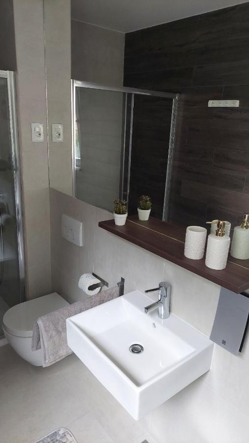 Villa Jolara-Luxury Apartment A8 미미체 외부 사진